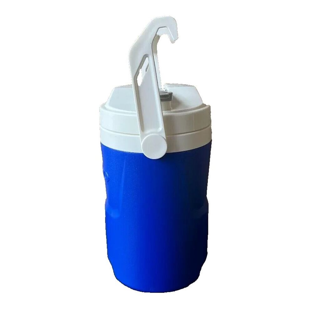 IGLOO Sport Jug With Hanging Links, Blue & White, 1/2-Gallon - Quantity 1